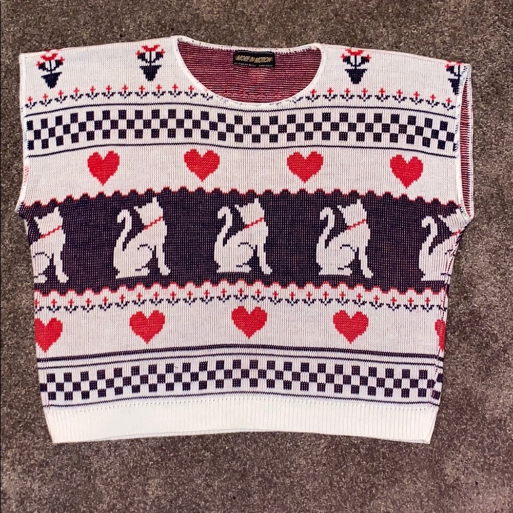 Cats and hearts vintage short sleeve sweater